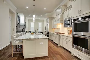 839 Dunleigh Meadows Ln, Houston, TX 77055 - Photo 9