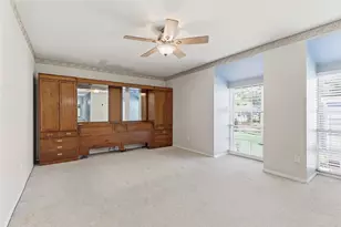10170 Beekman Pl Dr, Houston, TX 77043 - Photo 11