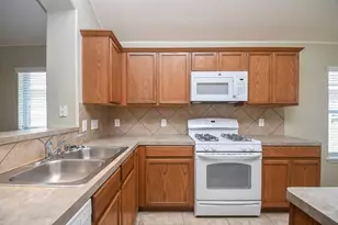 5010 BridgeValley Ct, Spring, TX 77379 - Photo 11