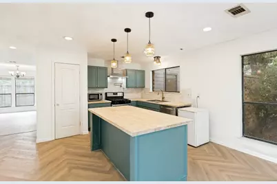 8214 Pine Falls Drive, Houston, TX 77095 - Photo 9