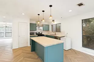 8214 Pine Falls Dr, Houston, TX 77095 - Photo 9