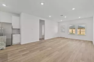 3930 El Vaquero Ct, League City, TX 77511 - Photo 11