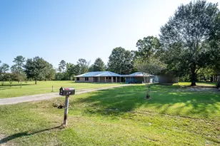 27 County Rd 3371, Cleveland, TX 77327 - Photo 3