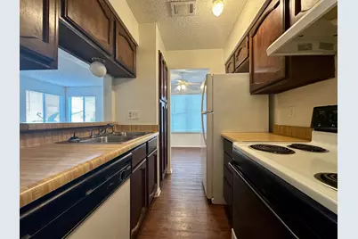 3202 Cougar Trail Trail, Bryan, TX 77807 - Photo 3