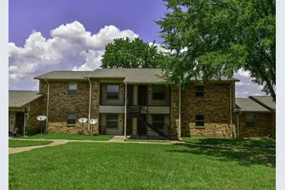 1301 W College St, Canton, TX 75103 - Photo 3