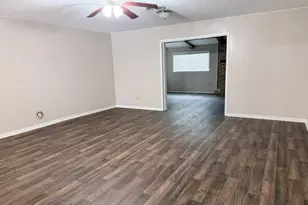 2728 Encino Ave, Bay City, TX 77414 - Photo 3