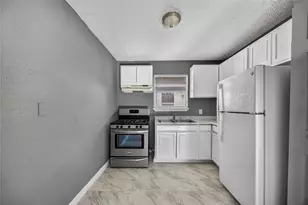 5110 Wilmington St, Houston, TX 77033 - Photo 5