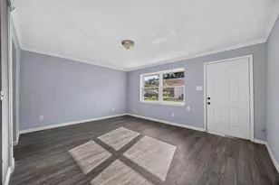 5110 Wilmington St, Houston, TX 77033 - Photo 3