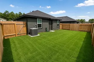 12334 McCrorey Trail Ct, Conroe, TX 77303 - Photo 11