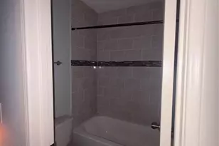 4626 Bell St, Houston, TX 77023 - Photo 9