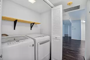 8527 Hearth Dr, Houston, TX 77054 - Photo 17