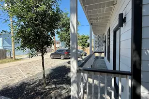 920 Avenue L, Galveston, TX 77550 - Photo 3