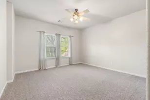 27 Wooded Path Pl, The Woodlands, TX 77382 - Photo 31