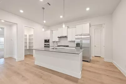 1536 Apache Heights Dr, Dayton, TX 77535 - Photo 3