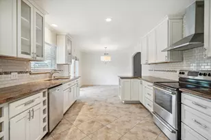 1124 Springrock Ln, Houston, TX 77055 - Photo 5