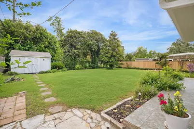 1124 Springrock Lane, Houston, TX 77055 - Photo 11