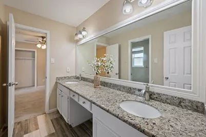 408 Foxmeadow Lane, Cleveland, TX 77327 - Photo 15