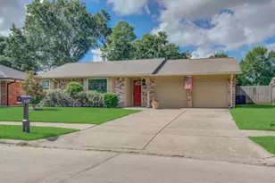 1920 Lazy Creek Ln, Pearland, TX 77581 - Photo 1