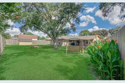 1920 Lazy Creek Lane, Pearland, TX 77581 - Photo 23