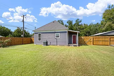 193 Elm Street, Blessing, TX 77419 - Photo 21