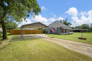 193 Elm St, Blessing, TX 77419 - Photo 19