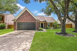 4009 Spring Branch Dr E, Pearland, TX 77584 - Photo 1
