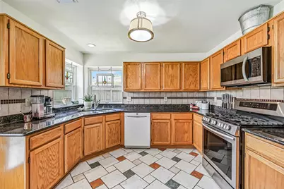 4009 Spring Branch Drive E, Pearland, TX 77584 - Photo 11