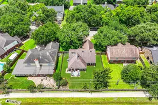 4009 Spring Branch Dr E, Pearland, TX 77584 - Photo 23