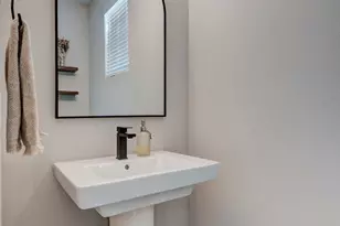 1181 W Tidwell Rd, Houston, TX 77091 - Photo 15