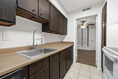 800 Post Oak Boulevard #73, Houston, TX 77056 - Photo 9