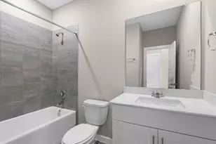 2010 W Darlington Oaks Ct, Conroe, TX 77304 - Photo 17