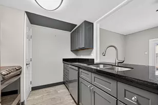 830 Threadneedle St, Houston, TX 77079 - Photo 3