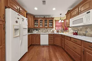 2 Magnolia Ln, Huffman, TX 77336 - Photo 7