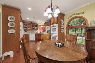 2 Magnolia Ln, Huffman, TX 77336 - Photo 5
