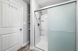 1539 Sterling Dr, Baytown, TX 77523 - Photo 23