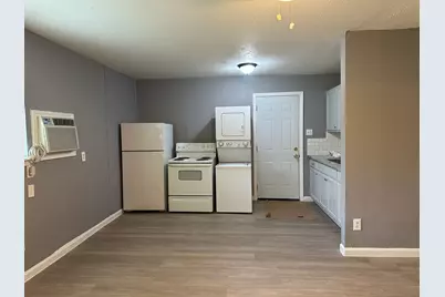 8010 Roswell Street #3, Houston, TX 77022 - Photo 3