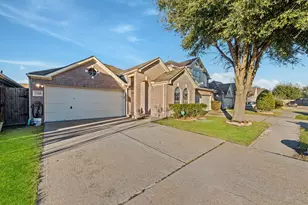 13218 Rustic Garden Dr, Houston, TX 77083 - Photo 3