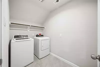 703 Autumn Flats Way, Rosharon, TX 77583 - Photo 9