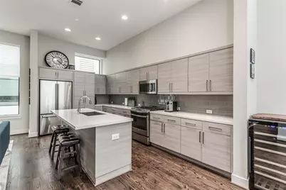 1004 California Street #402, Houston, TX 77006 - Photo 1