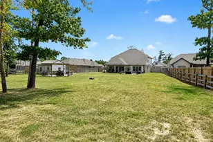 6122 Hazel Lk Dr, Conroe, TX 77303 - Photo 17