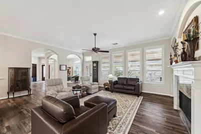 167 E Northcastle Circle, Conroe, TX 77384 - Photo 9