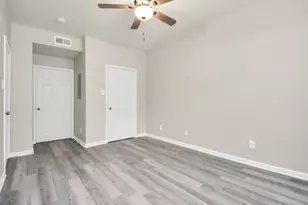 2222 Maroneal St, Houston, TX 77030 - Photo 7
