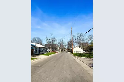204 E 18th Street, Georgetown, TX 78626 - Photo 21
