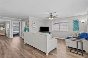 250 Barracuda St, Bayou Vista, TX 77563 - Photo 9