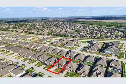 818 Kingwood Drive, League City, TX 77573 - Photo 3