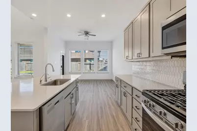 818 Kingwood Drive, League City, TX 77573 - Photo 17