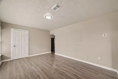 1221 Parkway Street, Baytown, TX 77520 - Photo 5