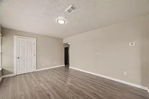 1221 Parkway St, Baytown, TX 77520 - Photo 5