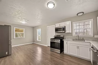 1221 Parkway Street, Baytown, TX 77520 - Photo 9