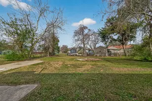 1221 Parkway St, Baytown, TX 77520 - Photo 25